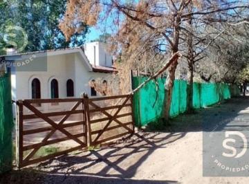 Casa · 177m² · 3 Dormitorios · 1 Cochera · Casa en Guaymallen