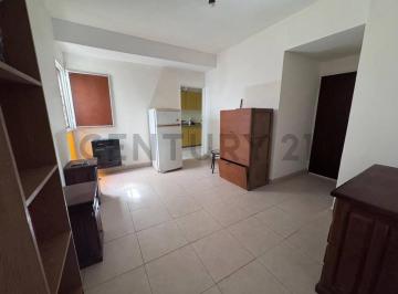 Departamento · 33m² · 2 Ambientes · Alquiler Departamento 2 Ambientes C/ Patio en Parque Avellaneda