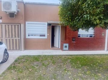 Casa de 3 ambientes, La Plata · Excelente Casa 2 Dorm.