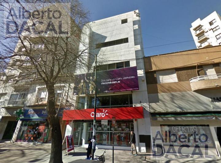 Local comercial · 654m² · 11 Ambientes