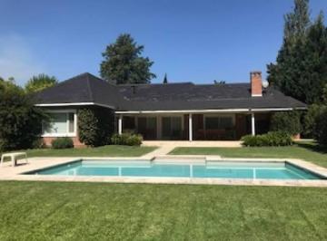 Casa · 372m² · 3 Dormitorios · 2 Cocheras · Country San Diego - Hermoso Chalet Moderno en Esquina