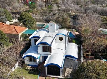 Casa de 10 ambientes, Villa Carlos Paz · Casa con Departamento a La Venta con Piscina y Cochera en Los Manantiales Villa Carlos Paz