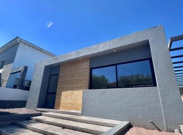 Casa · 140m² · 6 Ambientes · 1 Cochera · Openhouse Vende Fabulosa Casa a Estrenar en Barrio Dalvian
