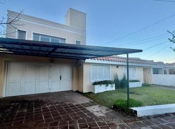Casa · 290m² · 8 Ambientes · 4 Cocheras · Casa en Venta 5 Dorm Cerro de Las Rosas Pileta Categoria