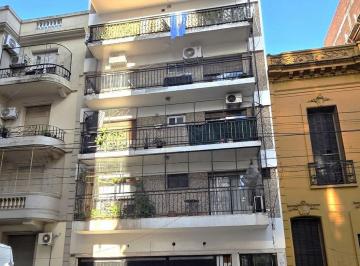 Departamento · 39m² · 2 Ambientes · Alquiler 2 Amb. Balcón. Lavadero. Flores