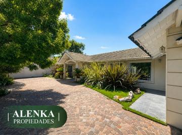 Casa de 6 ambientes, Pilar · Venta | 6 Ambs Desarrollados en Una Planta Sobre Tres Lotes de 1598 m² Totales | Los Lagartos C. C