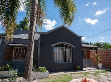 Casa · 200m² · 4 Ambientes · 1 Cochera · Casa en Venta La Plata 3 Dorm.