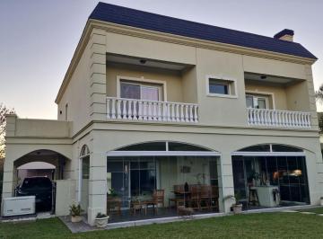 Casa · 300m² · 4 Ambientes · Casa en Venta Fincas de Iraola 2 Hudson