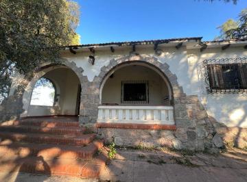 Casa de 5 ambientes, Salsipuedes · Alq. Casona Antigua Salsip. a Refaccionar con 1800 m de Terreno, Pileta y Quincho