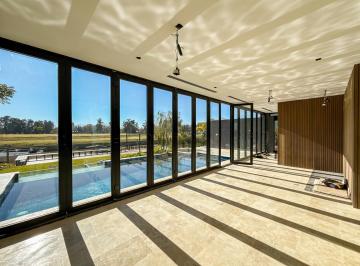 Casa · 430m² · 8 Ambientes · 3 Cocheras · Casa a La Venta a Estrenar, 5 Suites y Muelle, Yatch