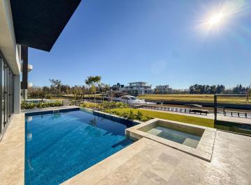 Casa · 430m² · 8 Ambientes · 3 Cocheras · Casa en Venta Al Río El Yacht Nordelta - 5 Suites, Muelle, Domótica
