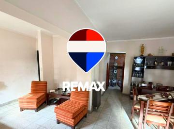 Casa · 134m² · 5 Ambientes · 1 Cochera · Casa en Venta San Jose 3 Dorm.