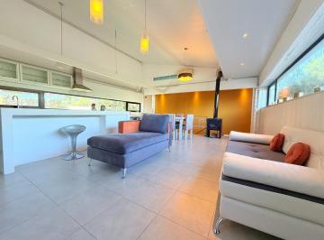 Casa · 156m² · 2 Ambientes · 2 Cocheras · Venta - Casa 2 Ambientes - Garage Quincho - Apto Crédito - Barrio Alfar