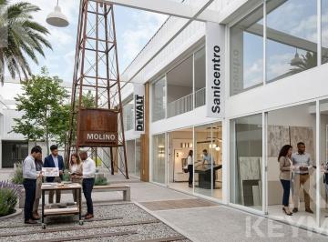 Local comercial · 38m² · 1 Ambiente · 11 Cocheras · Local en Venta Hudson en Pozo