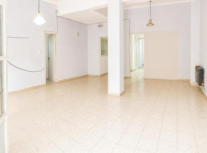 Departamento · 152m² · 8 Ambientes · 1 Cochera