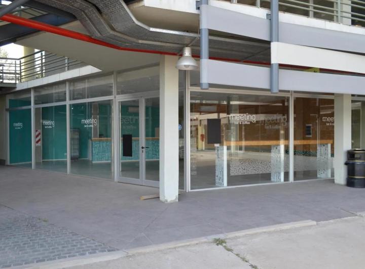 Local comercial · 114m²