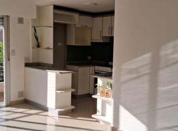 Departamento de 2 ambientes, Flores · Excelente Departamento de Dos Ambientes con Balcón y Vista Abierta.