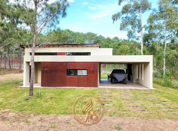 Casa · 124m² · 4 Ambientes · 1 Cochera · Venta Casa Villarobles Oportunidad