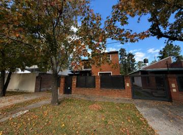 Casa · 110m² · 6 Ambientes · 2 Cocheras · Casa Venta 2 Dorm. Fisherton Apto Credito