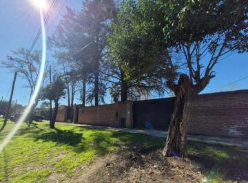 Casa de 4 ambientes, Esteban Echeverría · Chalet Tipo Casa Quinta