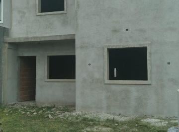 Foto · Hermosa Casa 4 Dorm. en Barrio Vicor Sin Terminar