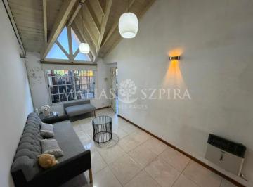 Casa · 85m² · 4 Ambientes · 2 Cocheras · Casa a La Venta en Merlo
