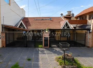 Casa · 85m² · 4 Ambientes · 2 Cocheras · Casa a La Venta en Merlo