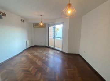 Departamento · 45m² · 2 Ambientes · Alquiler Depto 1 Dormitorio Piso Alto con Balcon