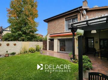 Casa · 220m² · 5 Ambientes · 2 Cocheras · Casa en Venta - Lomas de San Isidro - La Merced