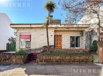 Casa · 190m² · 4 Ambientes · 3 Cocheras · Casa en Tigre Centro