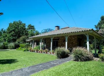 Terreno · 340m² · 7 Ambientes · 9 Cocheras · Lote en Venta en Lomas Jockey