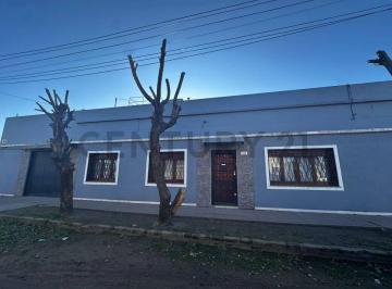 Casa · 223m² · 4 Ambientes · 4 Cocheras · Venta Casa + Lote Varela