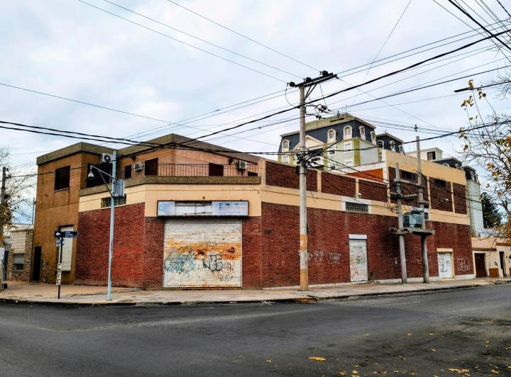 Local comercial · 740m²