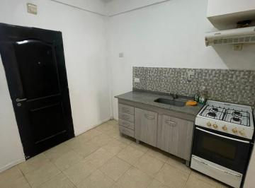 Departamento · 20m² · 1 Ambiente · Departamento de Ambiente y Medio con Patio en Alquiler en Avellaneda