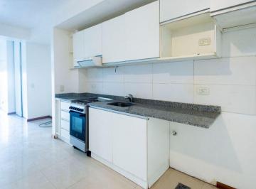 Departamento de 1 ambiente, Constitución · Amplio Monoambiente Al Contra Frente con Balcon + Amenities