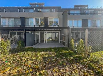 Casa · 165m² · 6 Ambientes · 2 Cocheras · Casa en Las Lomas de San Isidro