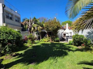 Casa · 215m² · 5 Ambientes · 1 Cochera · Martinez Casa Venta 5 Amb Cochera y Jardin