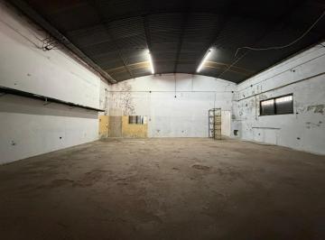 Bodega-Galpón · 300m² · 1 Cochera · Venta Deposito Galpon con Oficina - 300 m² - Florida