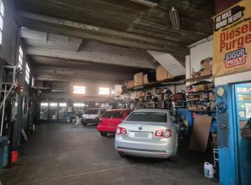 Bodega-Galpón · 253m² · Venta Taller Mecánico /galpón con Casa de 4 Amb