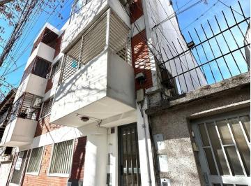 Departamento · 57m² · 3 Ambientes · Venta Departamento Dúplex 2 Dorm. con Patio y Parrillero – Apto Crédito Zona Centro