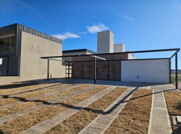 Casa · 55m² · 2 Ambientes · 1 Cochera · Duplex a Estrenar 1 Dormitorio en Docta