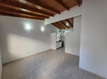 Departamento · 50m² · 3 Ambientes · Alquiler Departamento 3 Ambientes en V. Libertad con Patio