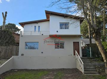 Casa · 150m² · 5 Ambientes · 2 Cocheras · Alquiler Casa de 5 Ambientes en Pinamar