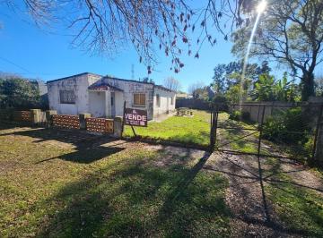 Casa · 448m² · 4 Ambientes · 1 Cochera · Casa en San Jeronimo Sud