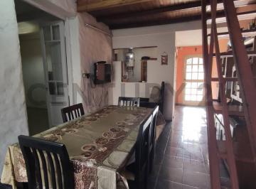 PH · 100m² · 4 Ambientes · Venta PH a Refaccionar con Amplio Patio y 3 Dorm. – Villa Luro