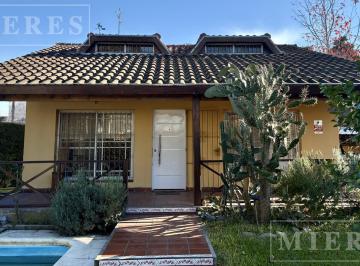 Casa · 99m² · 3 Ambientes · 5 Cocheras · Casa en Venta en La Calle Necochea Golf Club Al 2600 - Tortugas Norte