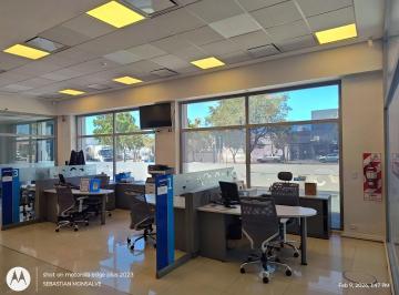 Oficina comercial de 8 ambientes, Comodoro Rivadavia · Ex - Locacion Suc. Banco Comercial Indus / Finan / Profesional - 816 m² Total Ab