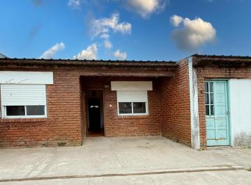 Casa · 95m² · 3 Ambientes · 1 Cochera · Casa en Venta Zona Hospital.