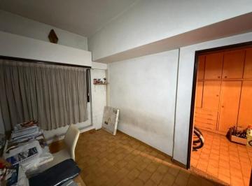 Departamento · 50m² · 2 Ambientes · Unidad de 2 Amb con Cochera - Centro San Martin.