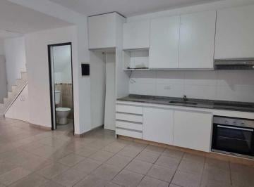 Departamento · 90m² · 3 Ambientes · 1 Cochera · Departamento Dúplex en Alquiler en Condominio Pilar, Pilar, G. B. a. Zona Norte